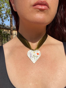 Wildflower Heart Ribbon Necklace - Deep Green